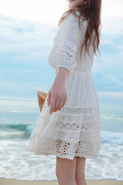 Robe Blanche Manches Lanternes